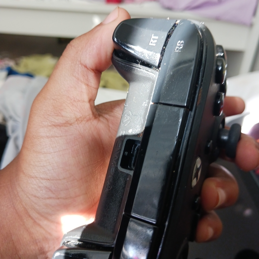 Xbox One controller - Picture 3 of 3